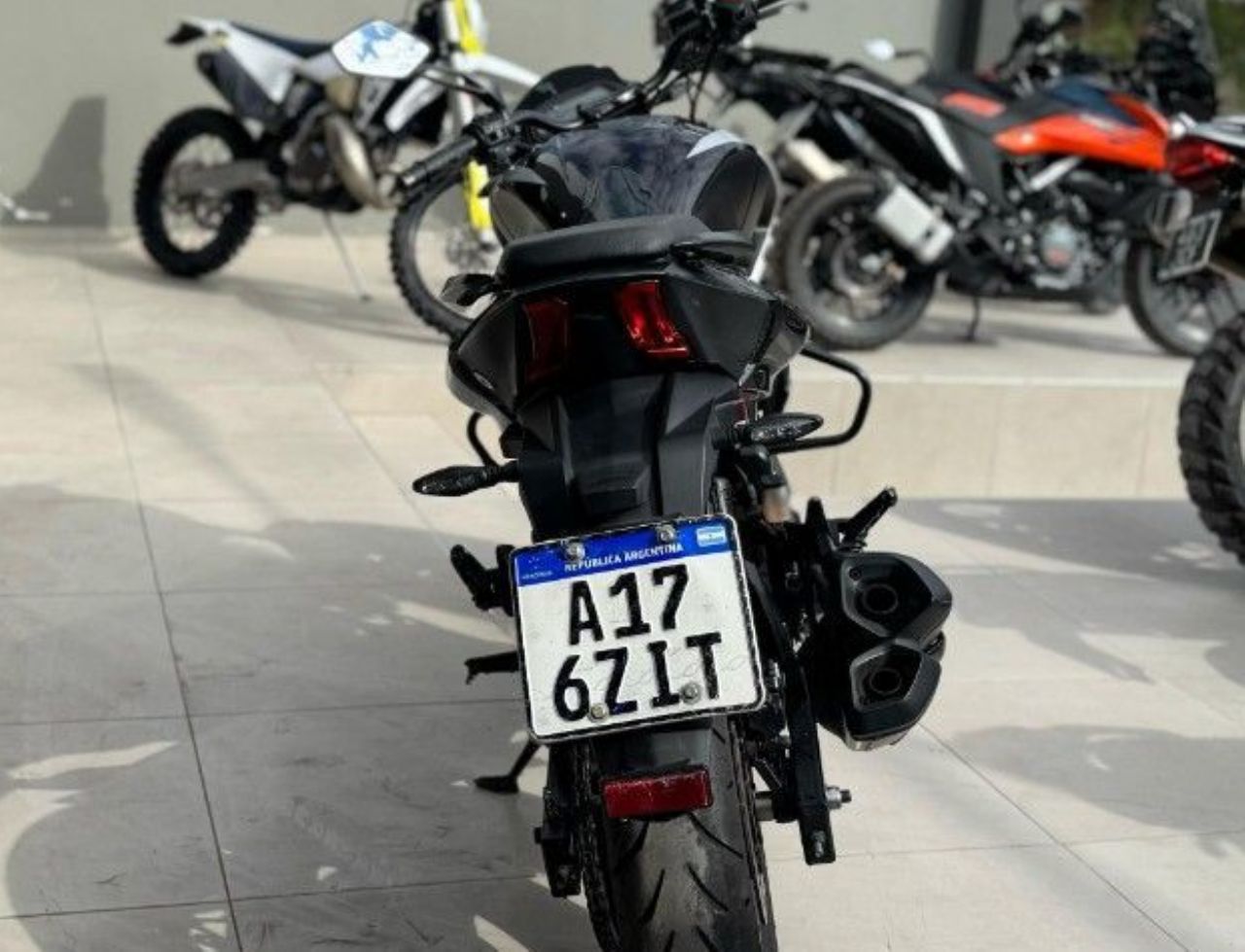 Bajaj Dominar Usada Financiado en San Juan, deRuedas