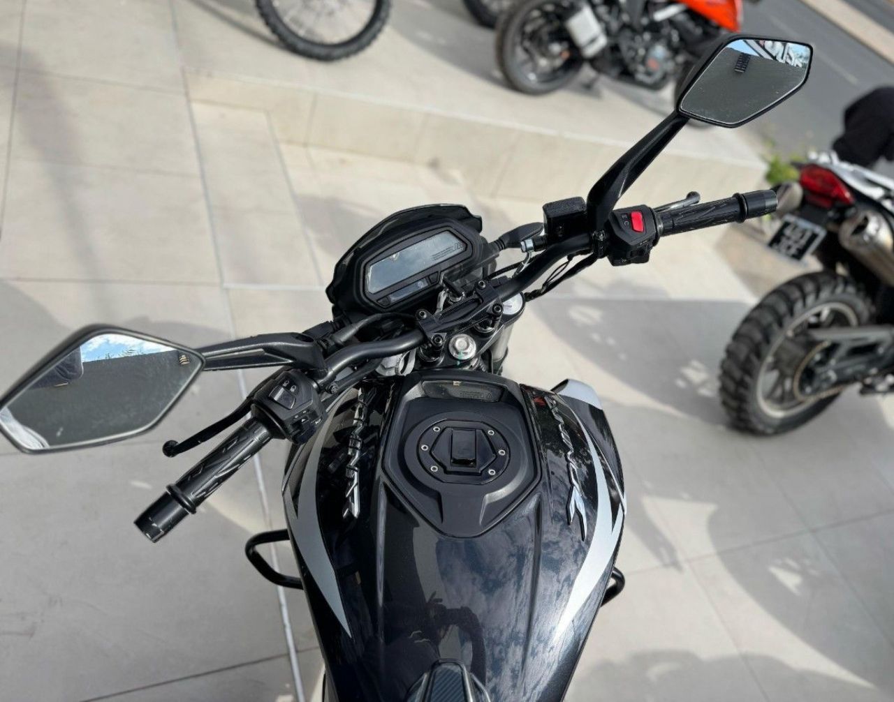 Bajaj Dominar Usada Financiado en San Juan, deRuedas
