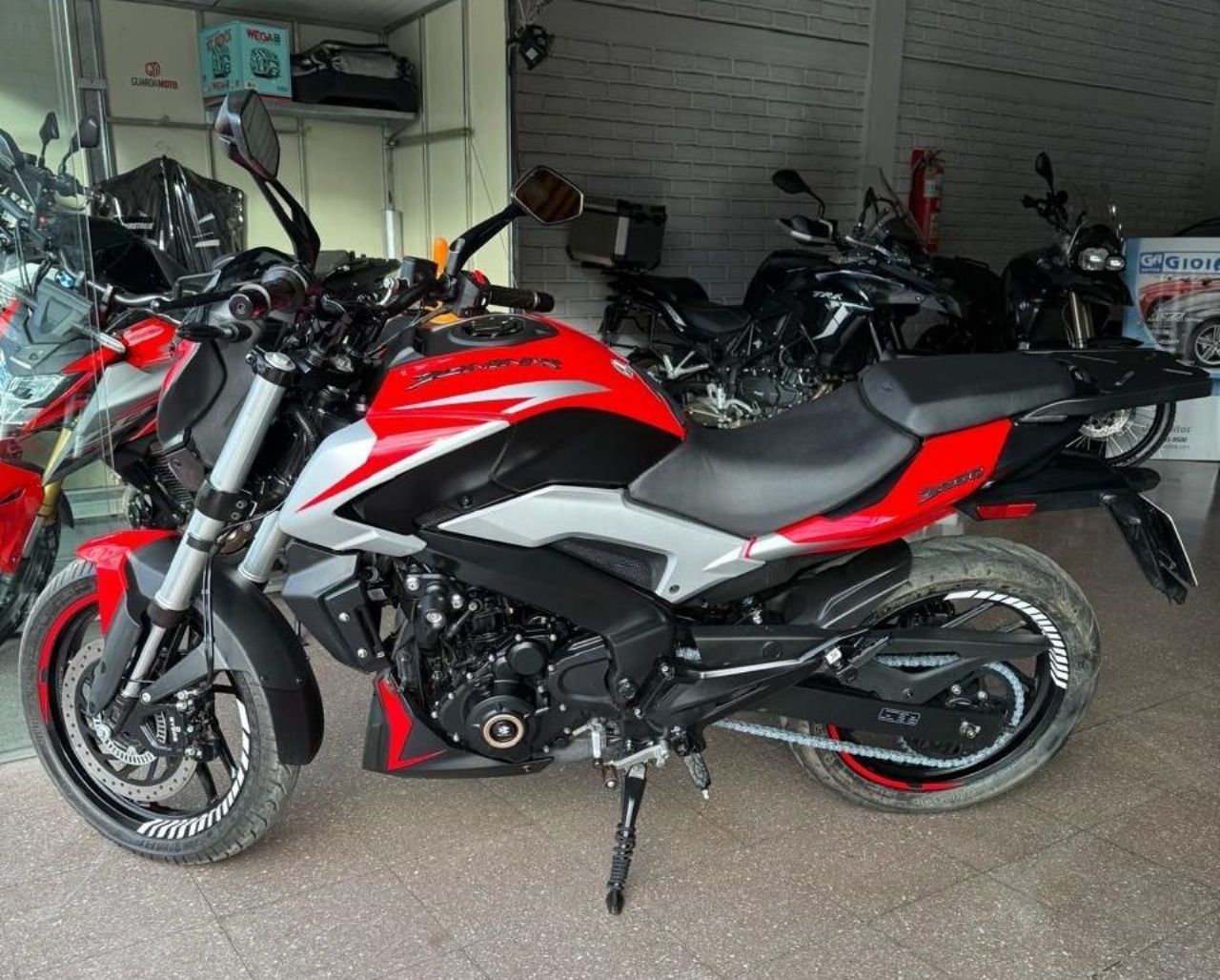 Bajaj Dominar Usada Financiado en Mendoza, deRuedas