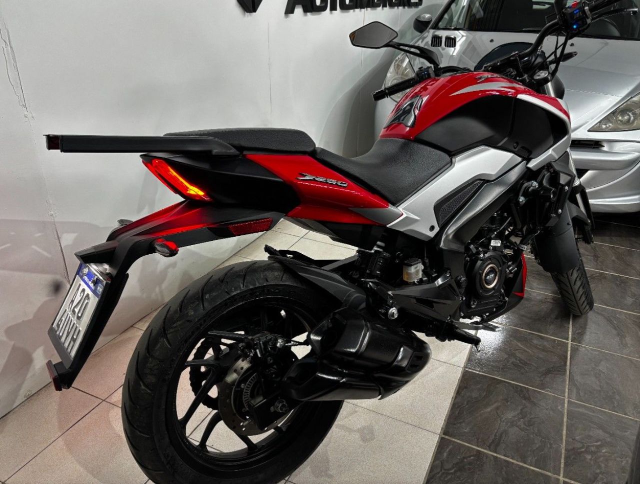 Bajaj Dominar Usada Financiado en Mendoza, deRuedas
