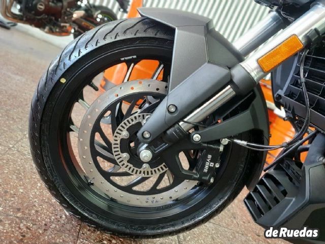 Bajaj Dominar Nueva en Mendoza, deRuedas