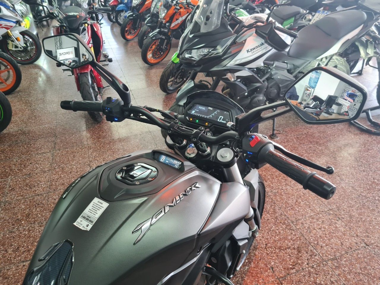 Bajaj Dominar Nueva en Mendoza, deRuedas
