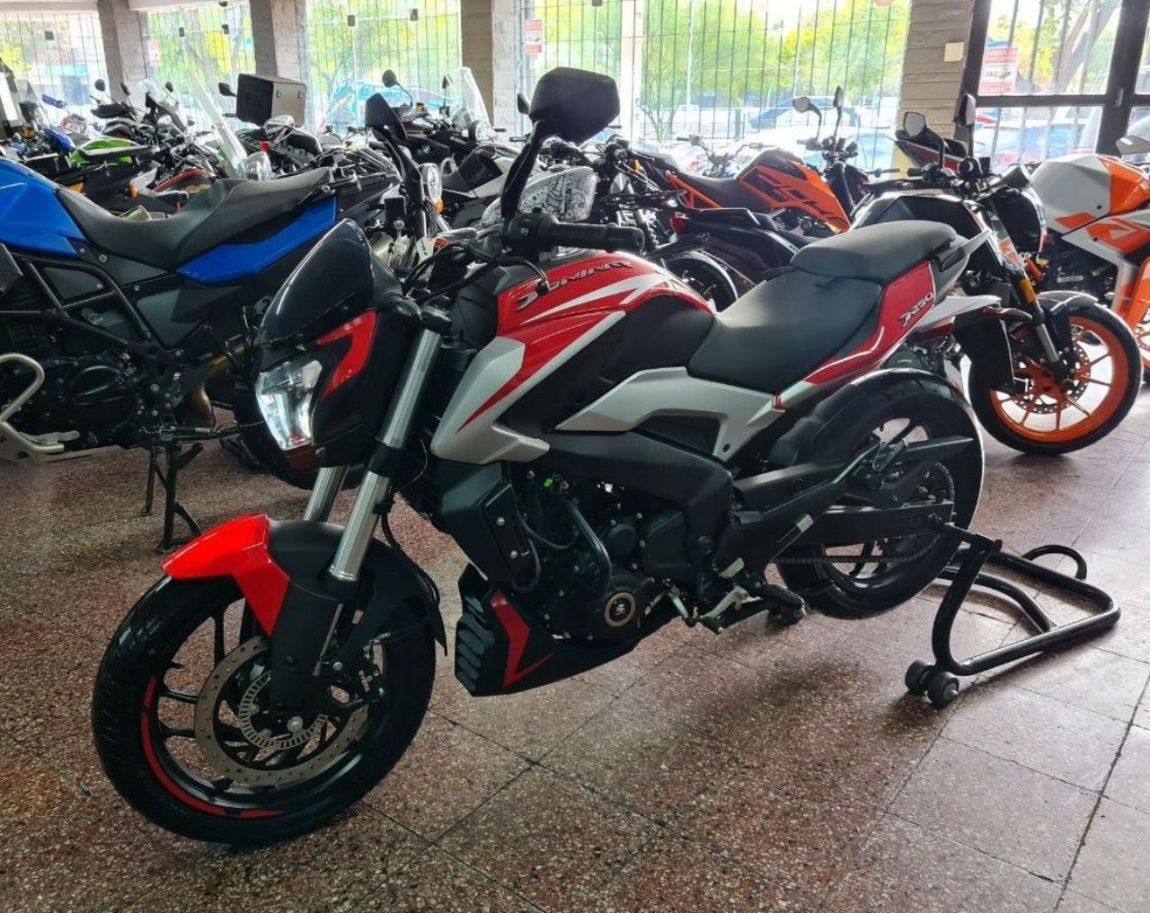 Bajaj Dominar Nueva en Mendoza, deRuedas