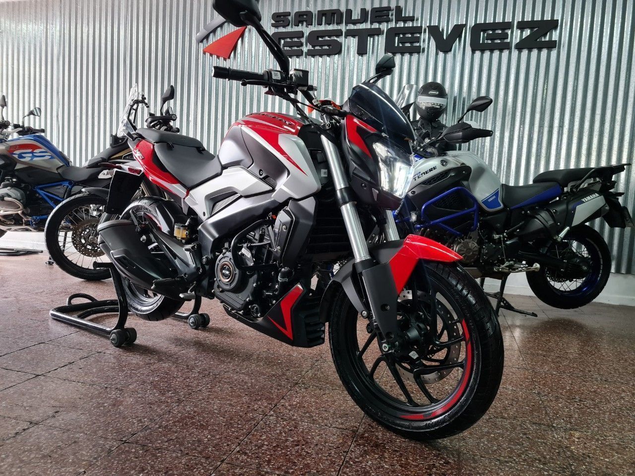 Bajaj Dominar Nueva en Mendoza, deRuedas