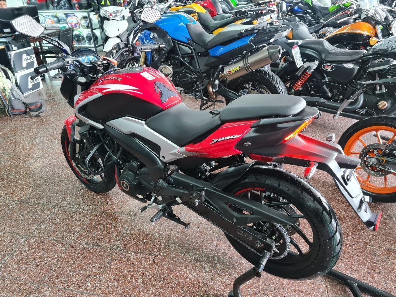 Bajaj Dominar Nueva en Mendoza, deRuedas