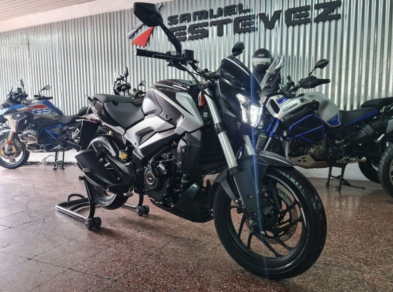 Bajaj Dominar Nueva en Mendoza, deRuedas