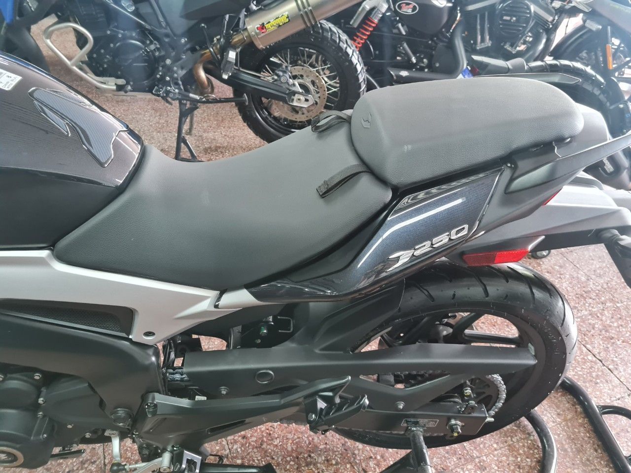 Bajaj Dominar Nueva en Mendoza, deRuedas