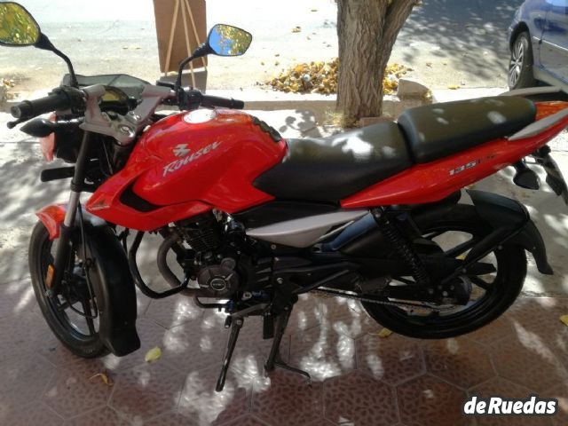 Bajaj Rouser Usada en Mendoza, deRuedas