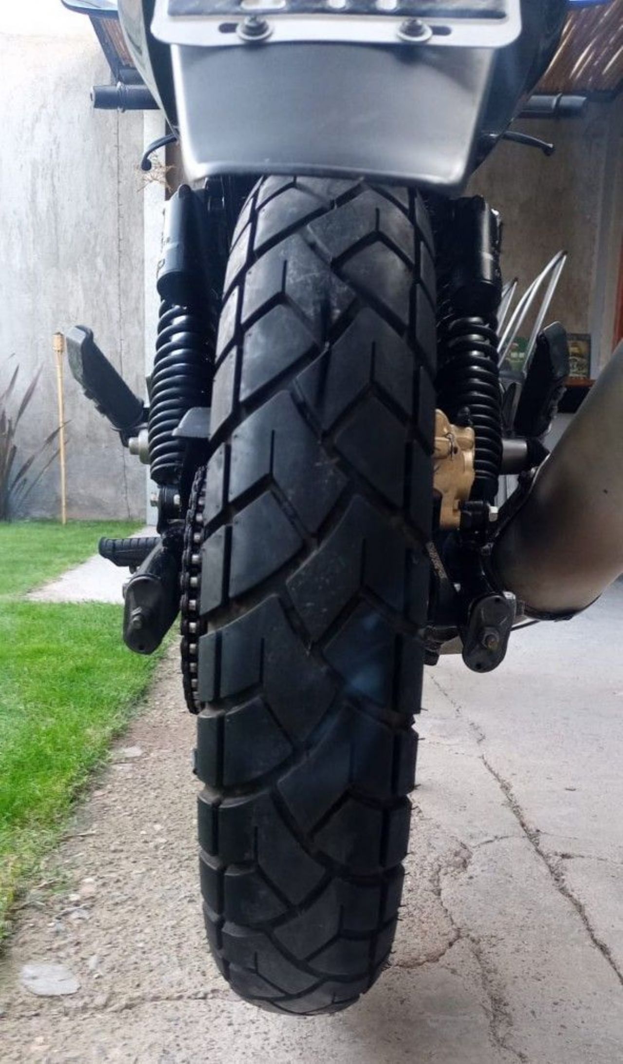 Bajaj Rouser Usada en Mendoza, deRuedas