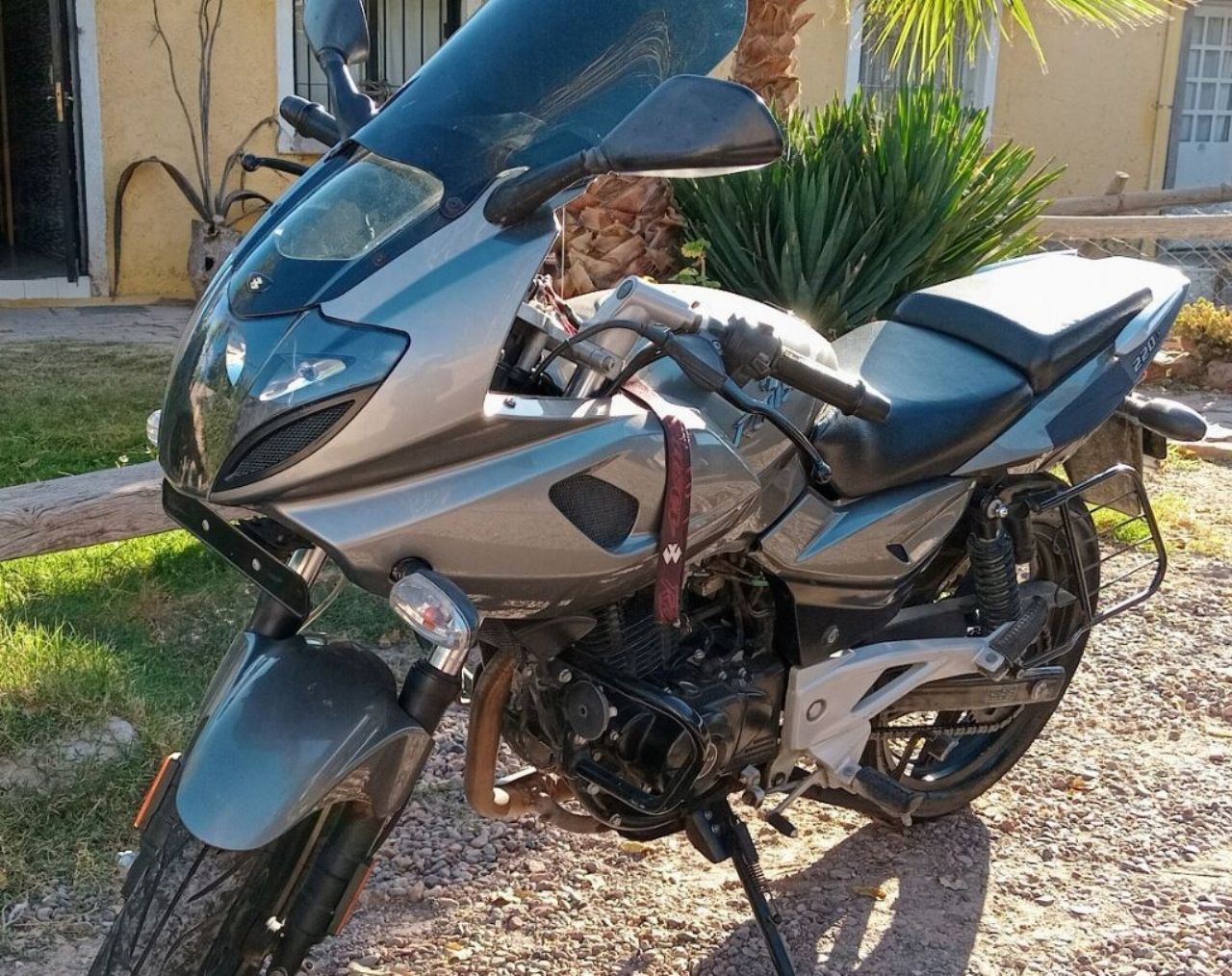 Bajaj Rouser Usada en Mendoza, deRuedas