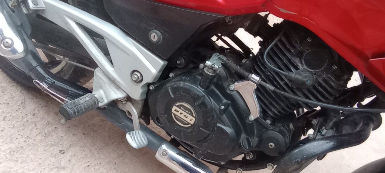 Bajaj Rouser Usada en Mendoza, deRuedas