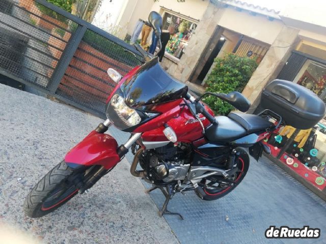 Bajaj Rouser Usada en Mendoza, deRuedas