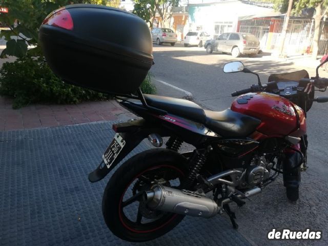 Bajaj Rouser Usada en Mendoza, deRuedas