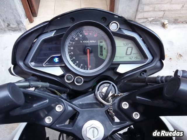 Bajaj Rouser Usada en Mendoza, deRuedas