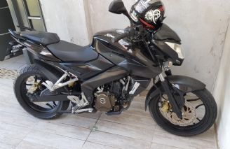 Bajaj Rouser Usada en Mendoza