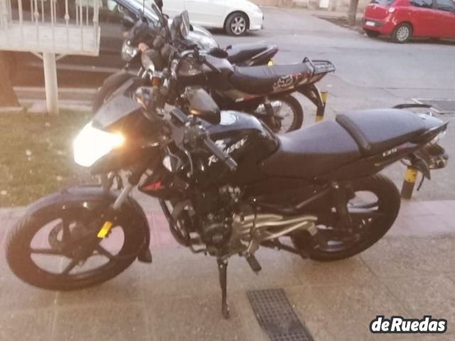 Bajaj Rouser Usada en Mendoza, deRuedas