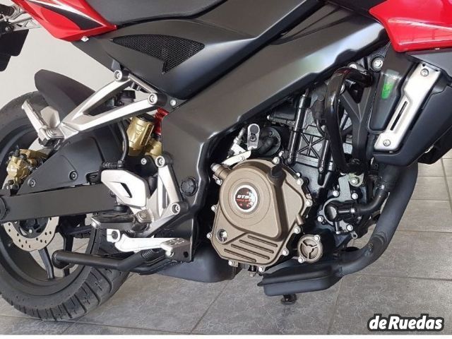 Bajaj Rouser Usada en Mendoza, deRuedas