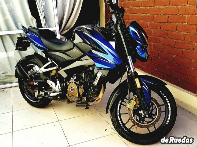 Bajaj Rouser Usada en Mendoza, deRuedas