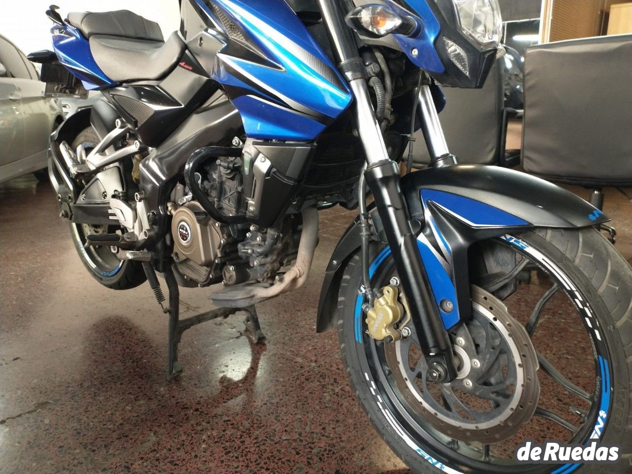 Bajaj Rouser Usada en Mendoza, deRuedas