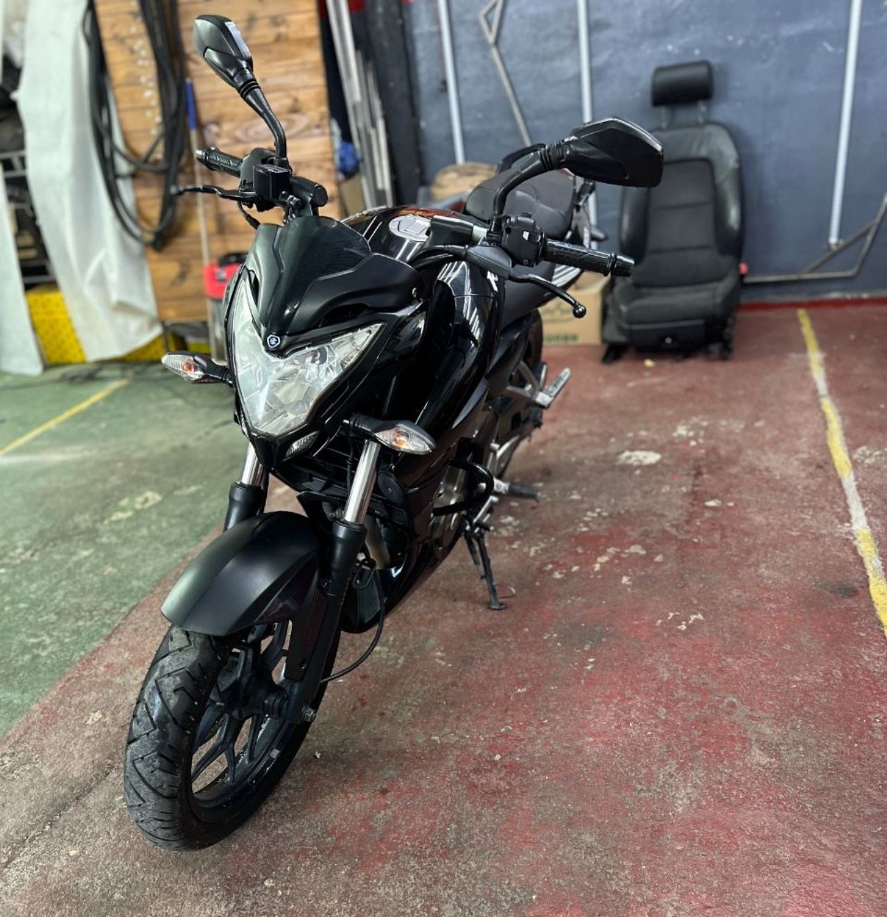 Bajaj Rouser Usada en Córdoba, deRuedas