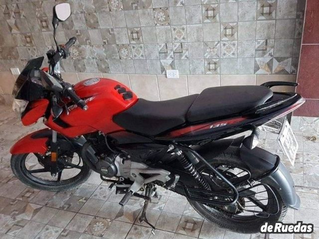 Bajaj Rouser Usada en Mendoza, deRuedas