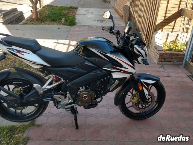 Bajaj Rouser Usada en Mendoza, deRuedas