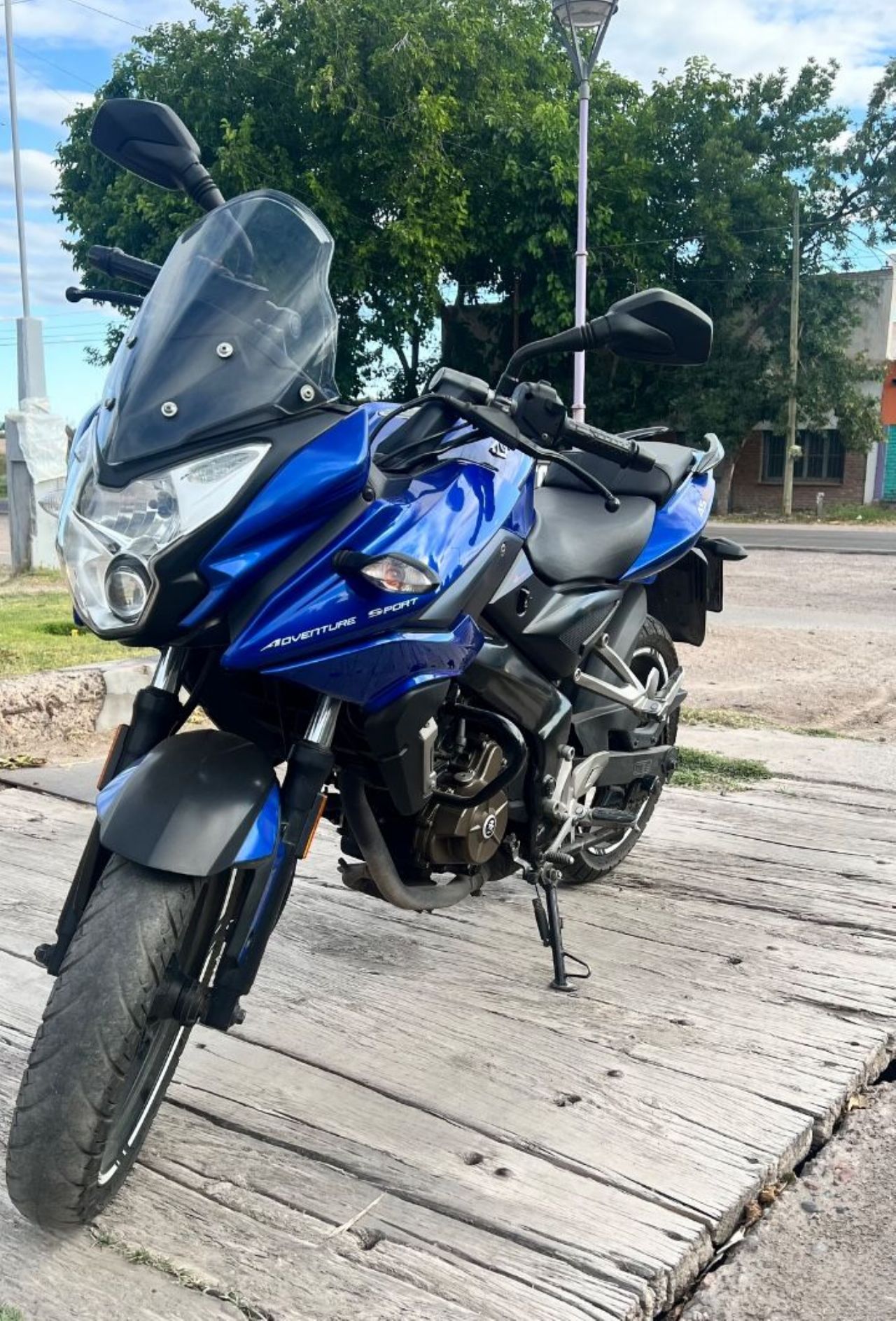 Bajaj Rouser Usada en Mendoza, deRuedas