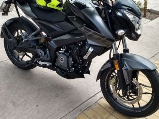 Bajaj Rouser Usada en Mendoza