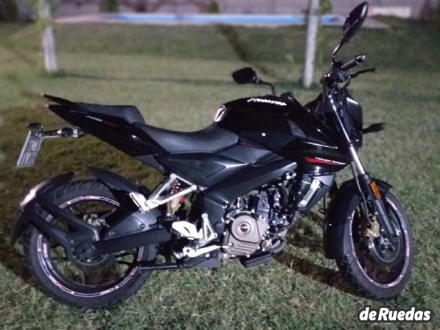 Bajaj Rouser Usada en Mendoza, deRuedas