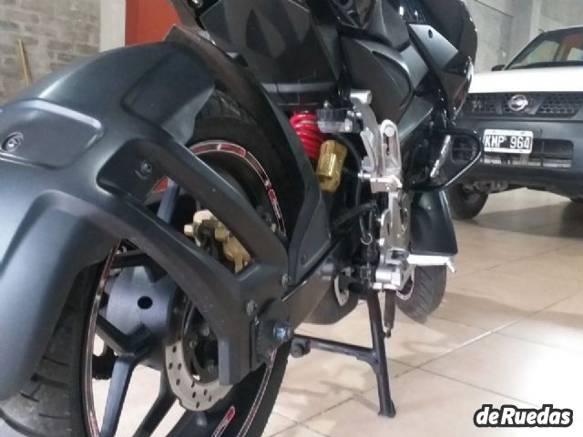 Bajaj Rouser Usada en Mendoza, deRuedas