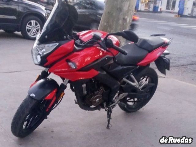 Bajaj Rouser Usada en Mendoza, deRuedas