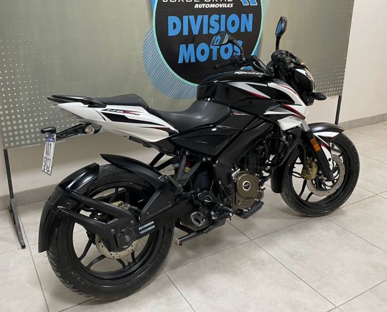 Bajaj Rouser Usada en Mendoza, deRuedas