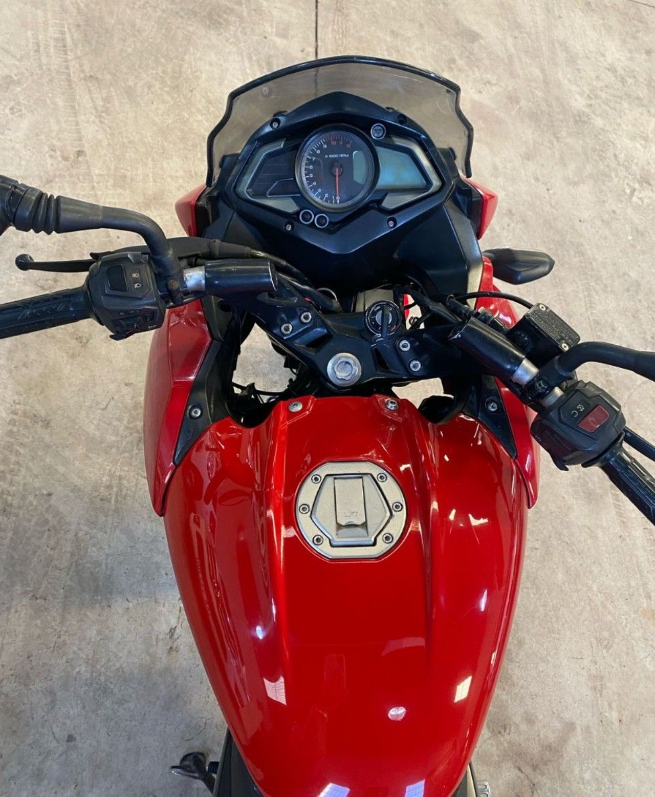 Bajaj Rouser Usada en Mendoza, deRuedas