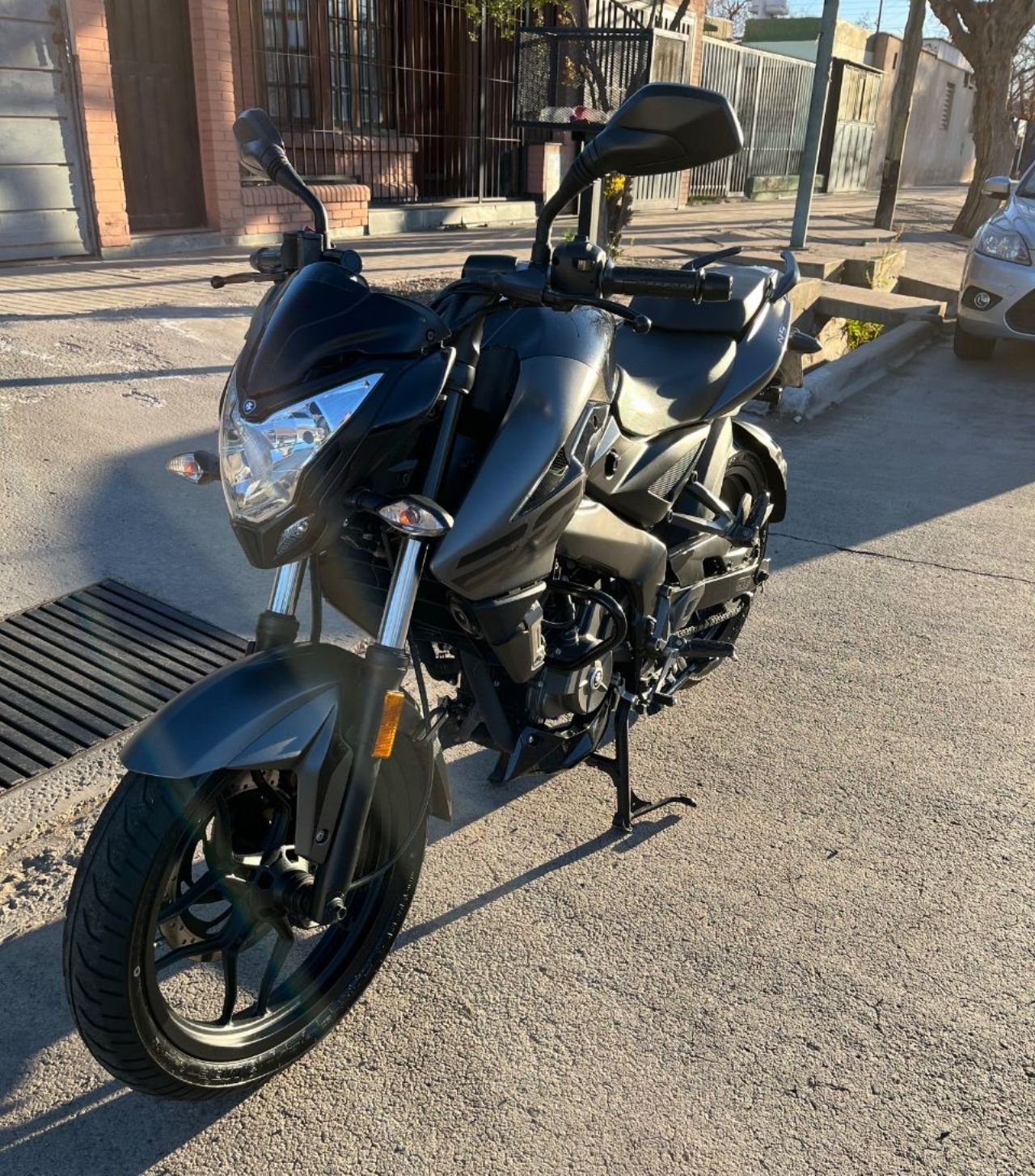 Bajaj Rouser Usada en Mendoza, deRuedas