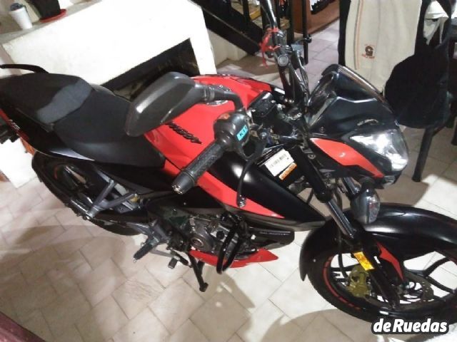 Bajaj Rouser Usada en Mendoza, deRuedas