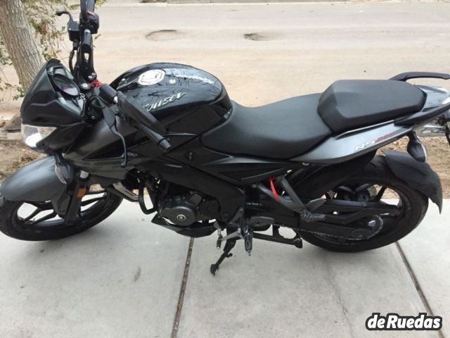 Bajaj Rouser Usada en Mendoza, deRuedas