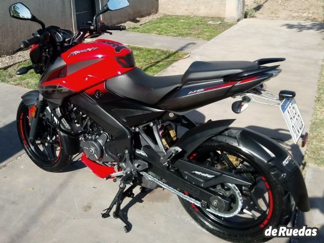 Bajaj Rouser Usada en Mendoza, deRuedas