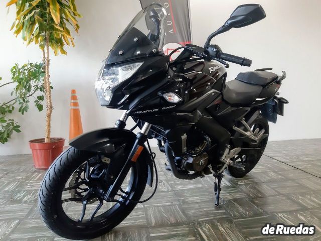 Bajaj Rouser Usada en Mendoza, deRuedas