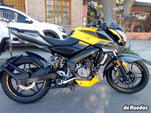 Bajaj Rouser Usada en Mendoza, deRuedas