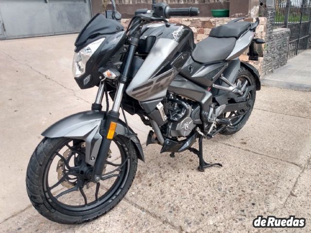 Bajaj Rouser Usada en Mendoza, deRuedas