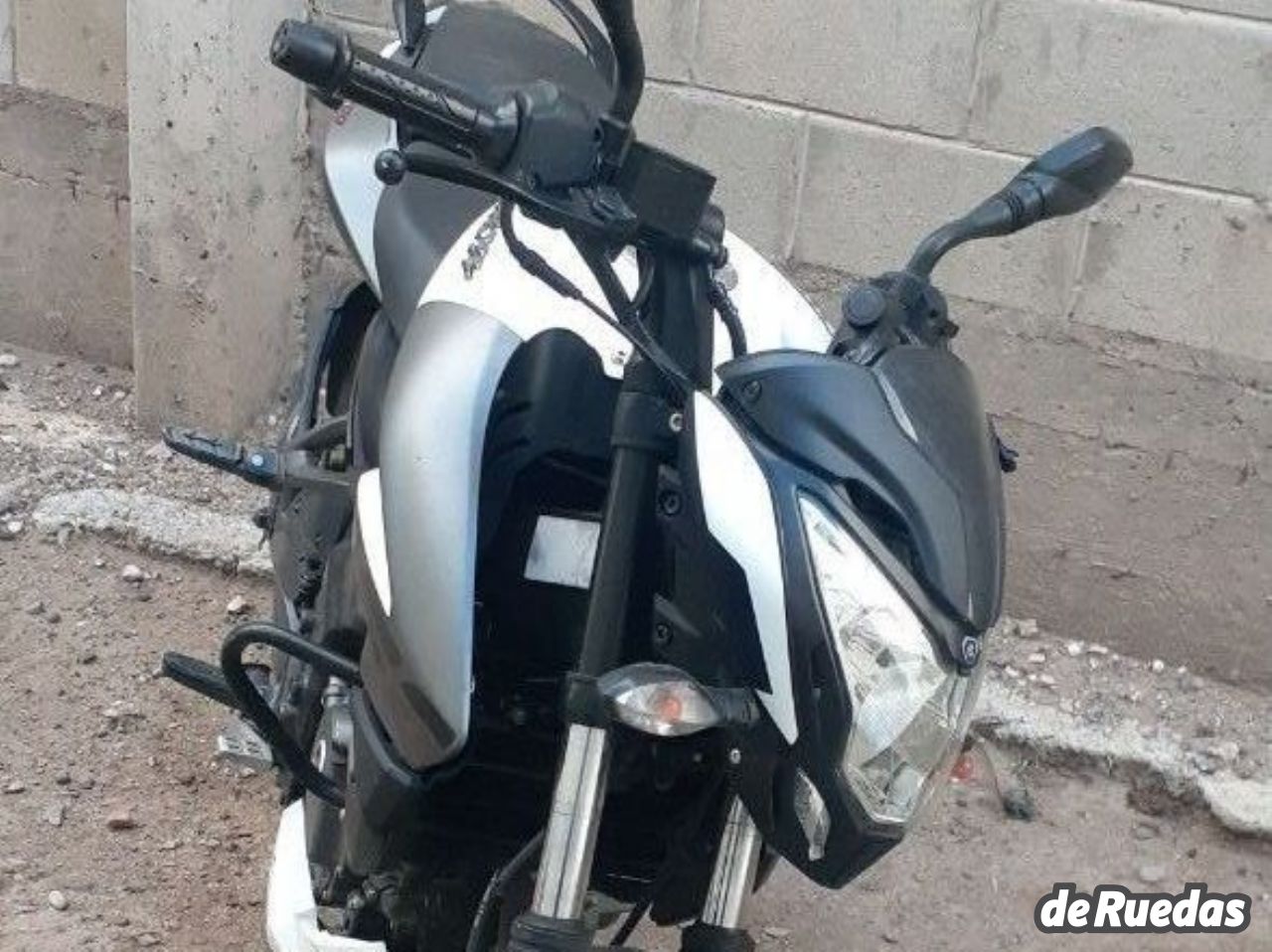 Bajaj Rouser Usada en Mendoza, deRuedas