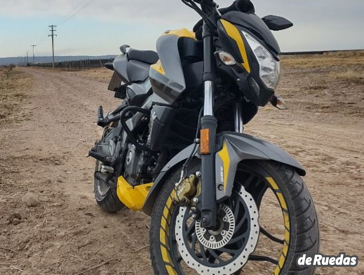 Bajaj Rouser Usada en Mendoza, deRuedas