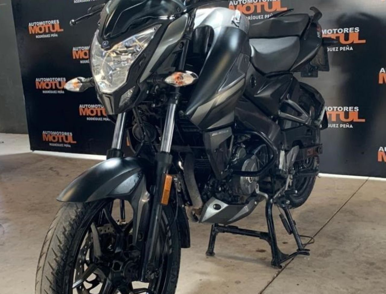Bajaj Rouser Usada en Mendoza, deRuedas