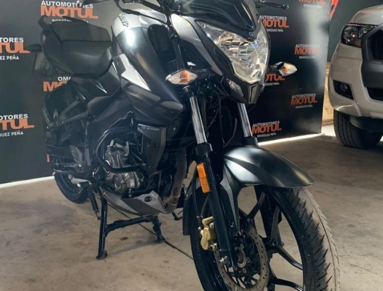 Bajaj Rouser Usada en Mendoza, deRuedas