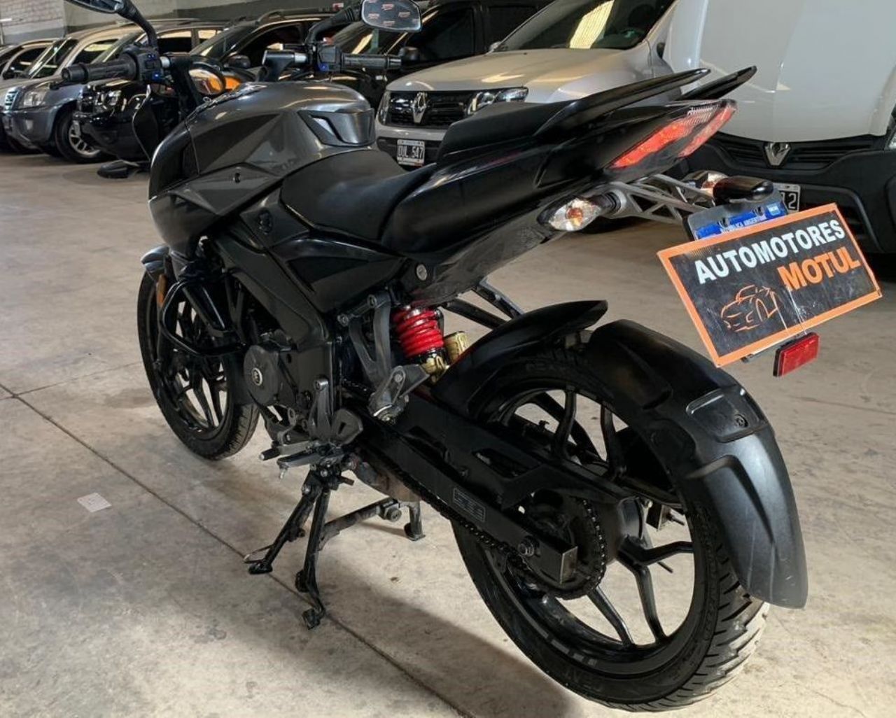 Bajaj Rouser Usada en Mendoza, deRuedas