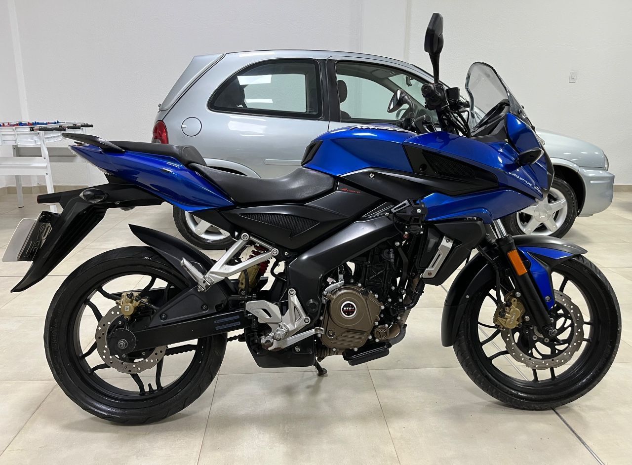 Bajaj Rouser Usada en Mendoza, deRuedas
