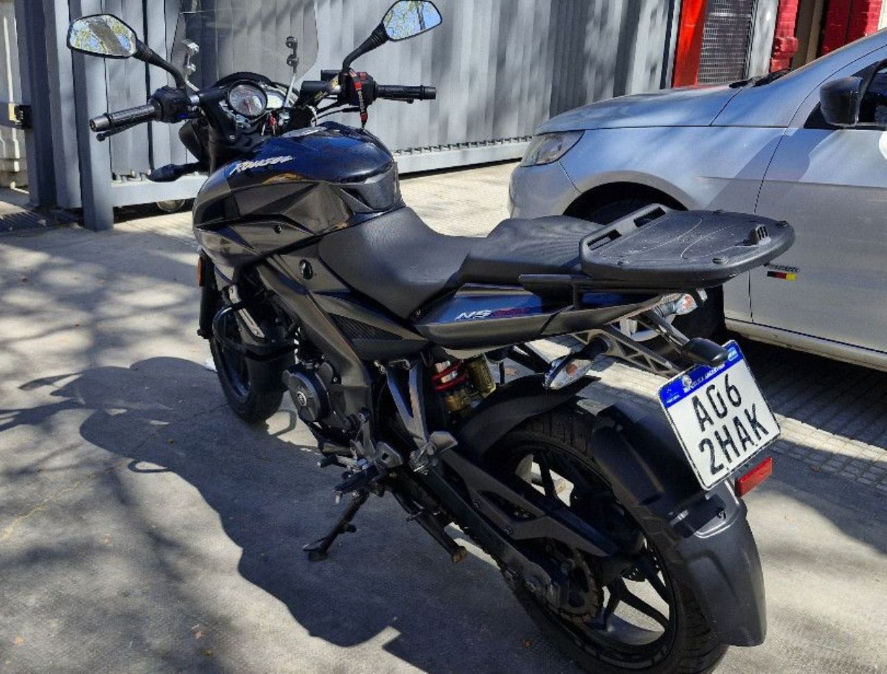 Bajaj Rouser Usada en Mendoza, deRuedas