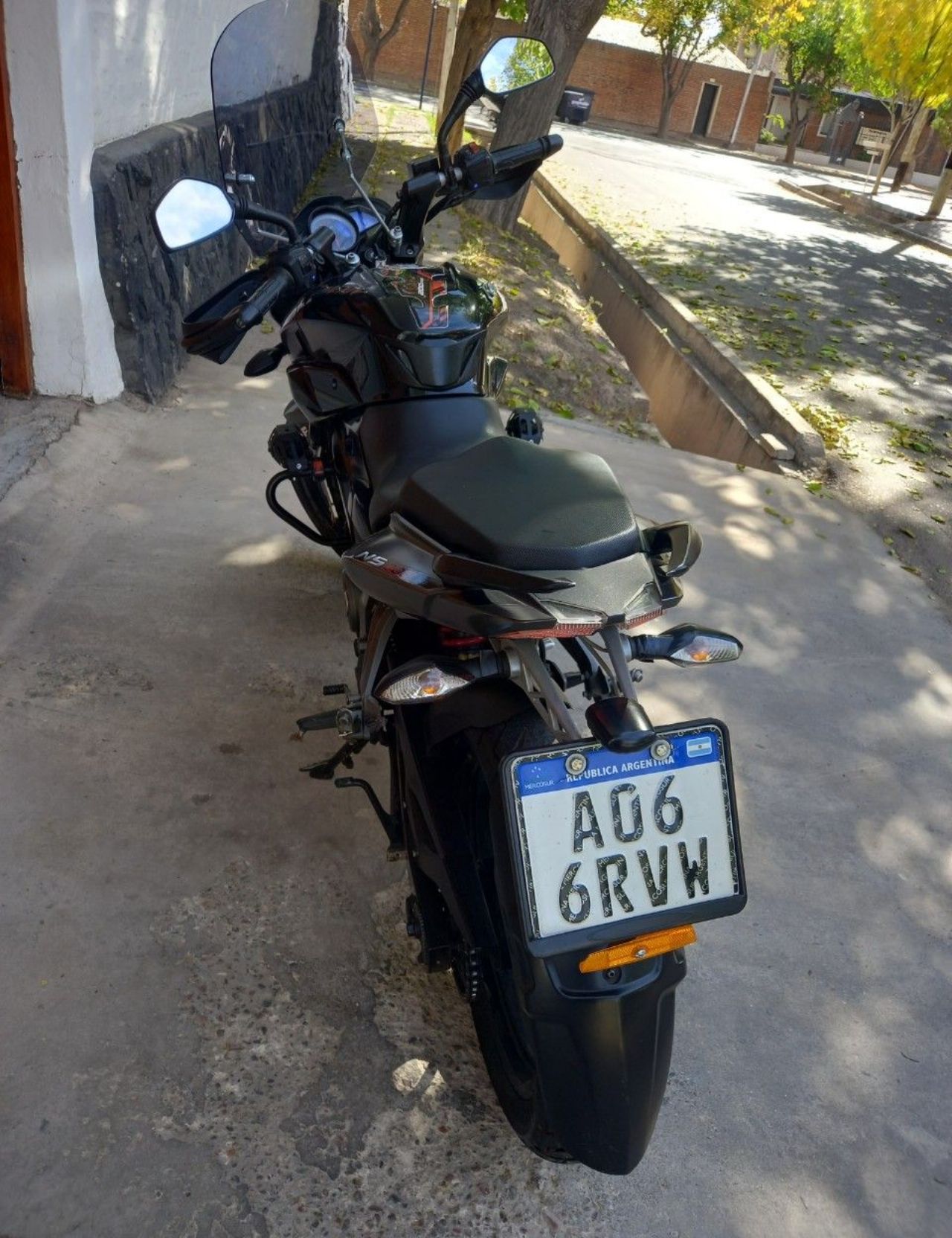 Bajaj Rouser Usada en Mendoza, deRuedas