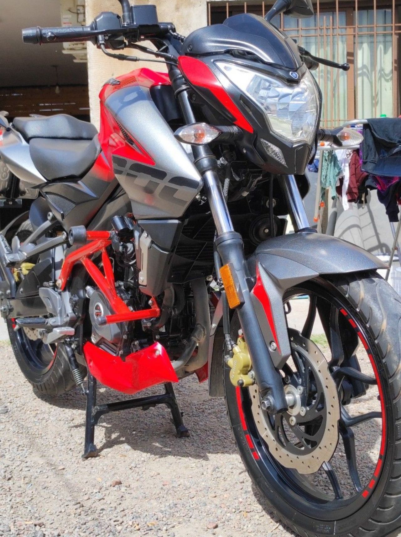 Bajaj Rouser Usada en Mendoza, deRuedas