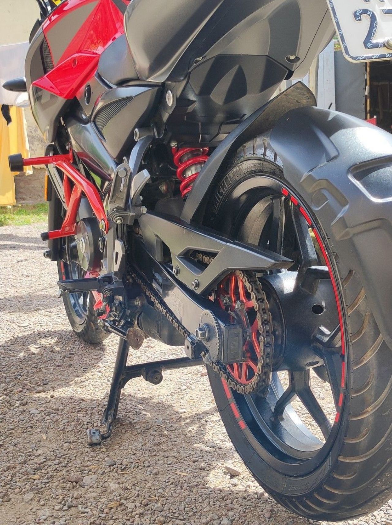 Bajaj Rouser Usada en Mendoza, deRuedas